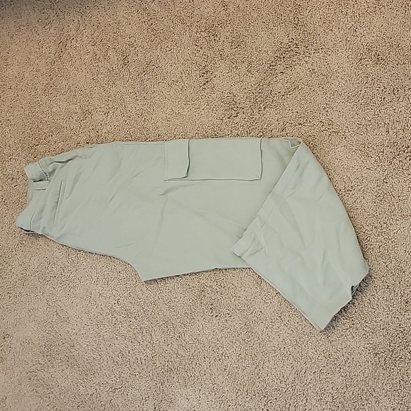NWOT wide leg cargo pants - Picture 6 of 7